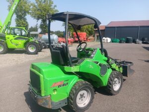 VALET DE FERME COMPACT AVANT 640i