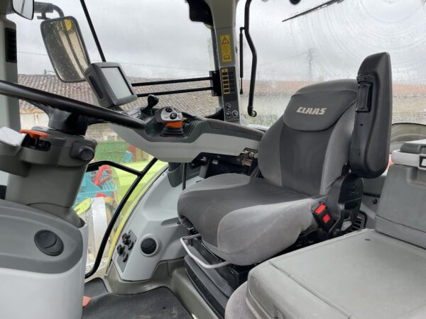 Claas ARION 520 + Bati MX – 125 CH