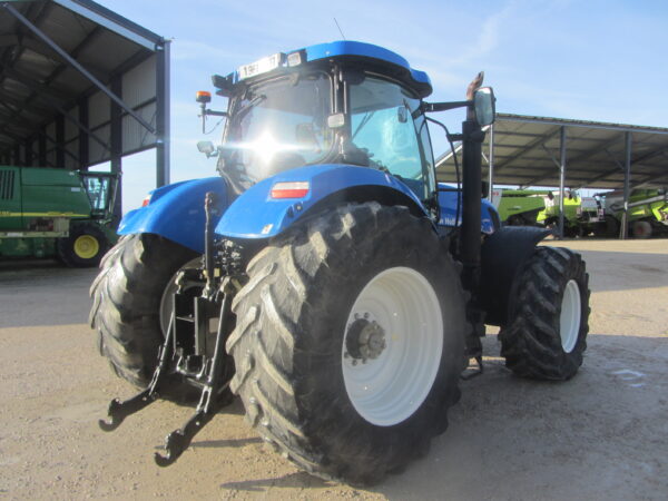 NEW HOLLAND T7060 – 210 CH