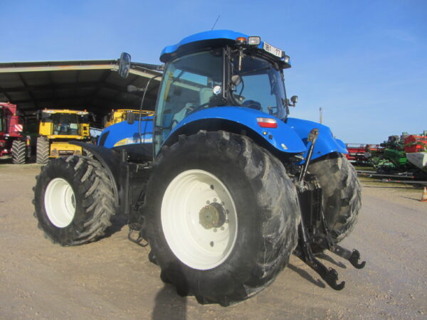 NEW HOLLAND T7060 – 210 CH