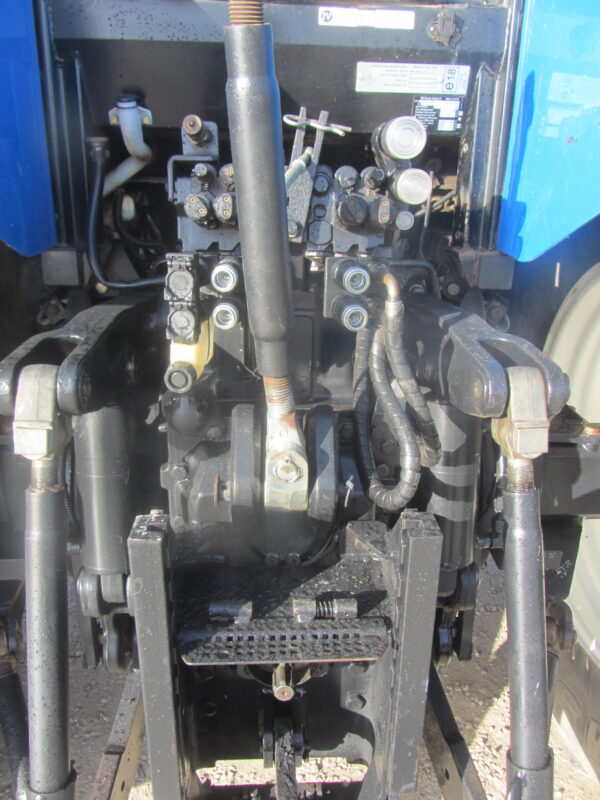 NEW HOLLAND T7060 – 210 CH