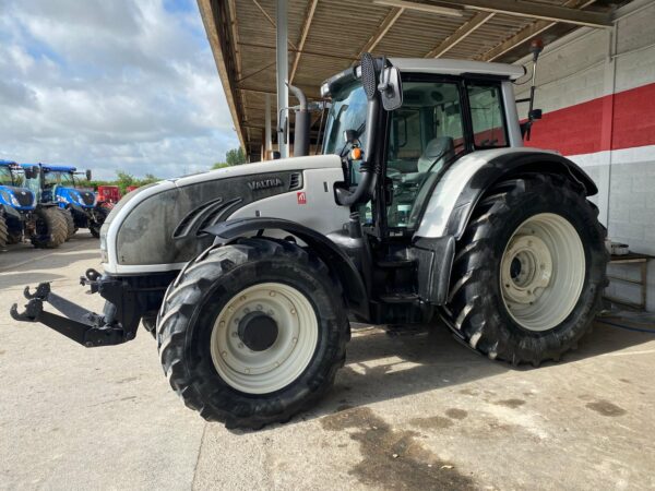 VALTRA T202