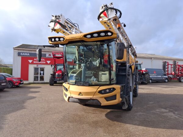 PULVÉRISATEUR AUTOMOTEUR  CHALLENGER ROGATOR 655 D