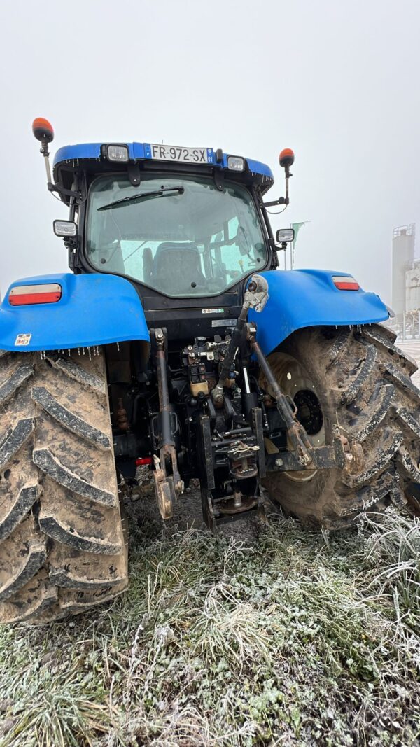 NEW HOLLAND T7050 POWER COMMAND – 220 CH