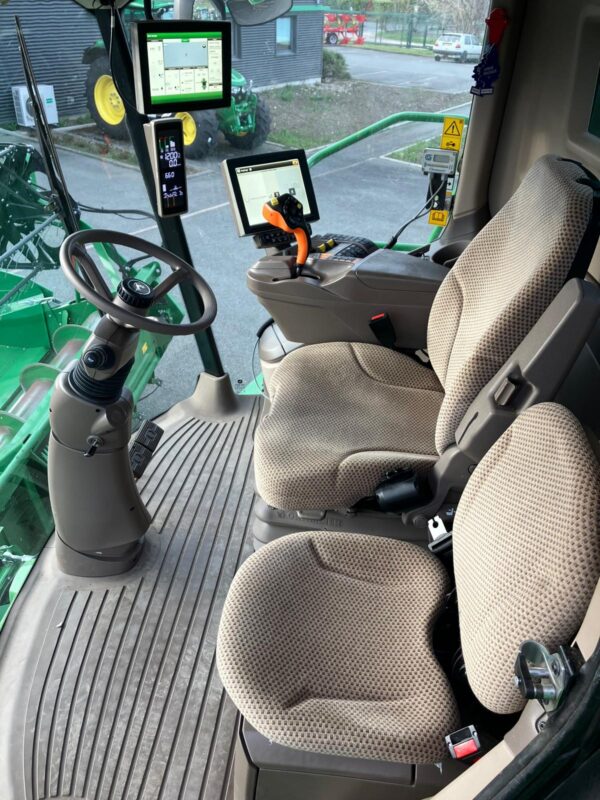 Moissonneuse batteuse JOHN DEERE S770I