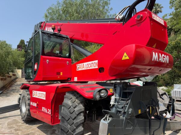 CHARIOT TÉLESCOPIQUE ROTATIF MAGNI RTH 6.25