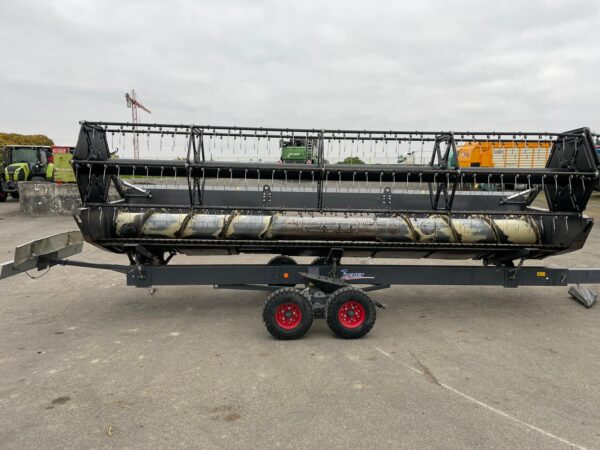 MOISSONNEUSE-BATTEUSE FENDT 6275 L - COUPE 6,10M