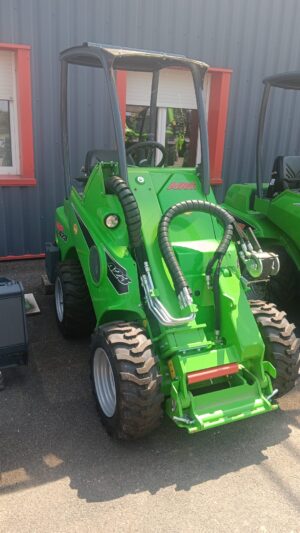 VALET DE FERME COMPACT AVANT 423