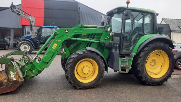 JOHN DEERE 6115M + CHARGEUR JOHN DEERE H340 + BMS 220 