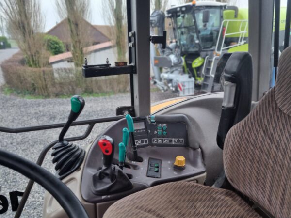 RENAULT ATLES 925 RZ – 225 CH – 2002 