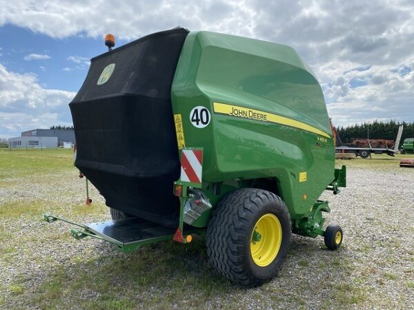 JOHN DEERE V451R