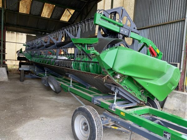 Moissonneuse batteuse JOHN DEERE T670I – Coupe  7,60 m