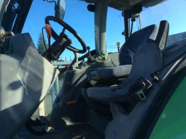 e0505f9b-be4c-41ad-b7a6-96a1ee138d2e DEUTZ-FAHR AGROTRON K100