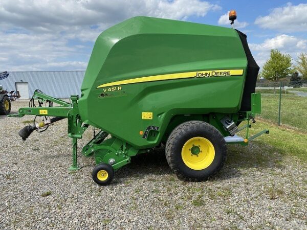 JOHN DEERE V451R