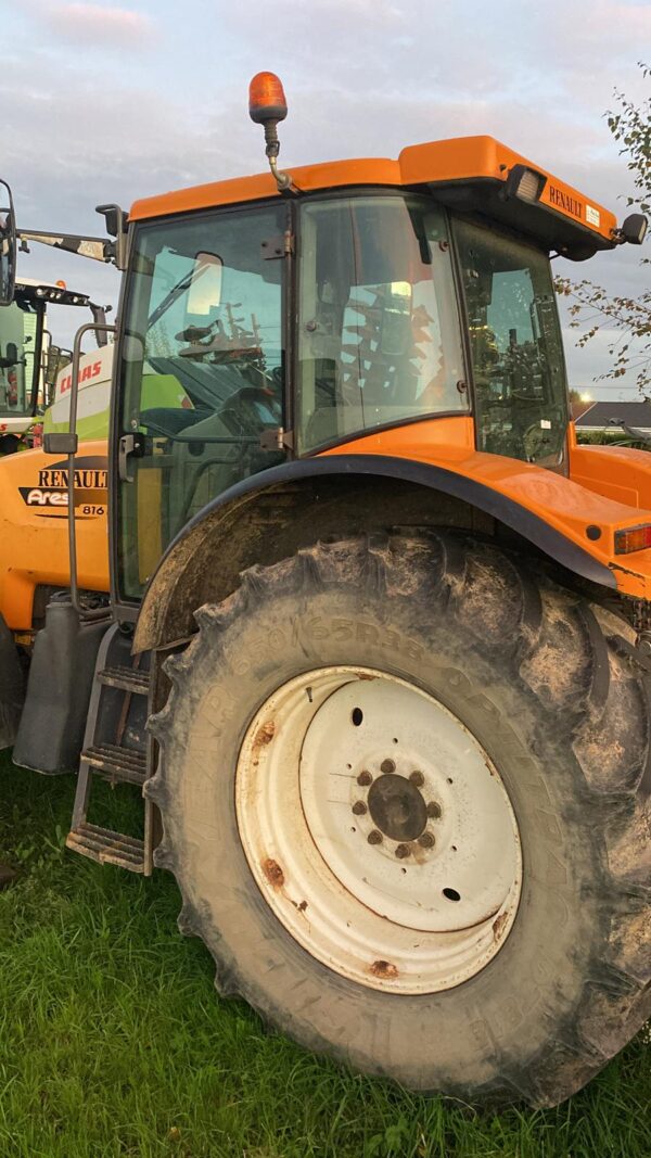 RENAULT ARES 816 RZ – 160 CH – 2004 