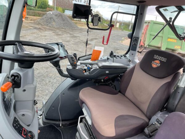 e8a7c757-cdc8-413f-b00d-8ecd98e6d80f VALTRA T234 V SMARTTOUCH – 230 CH – 2020