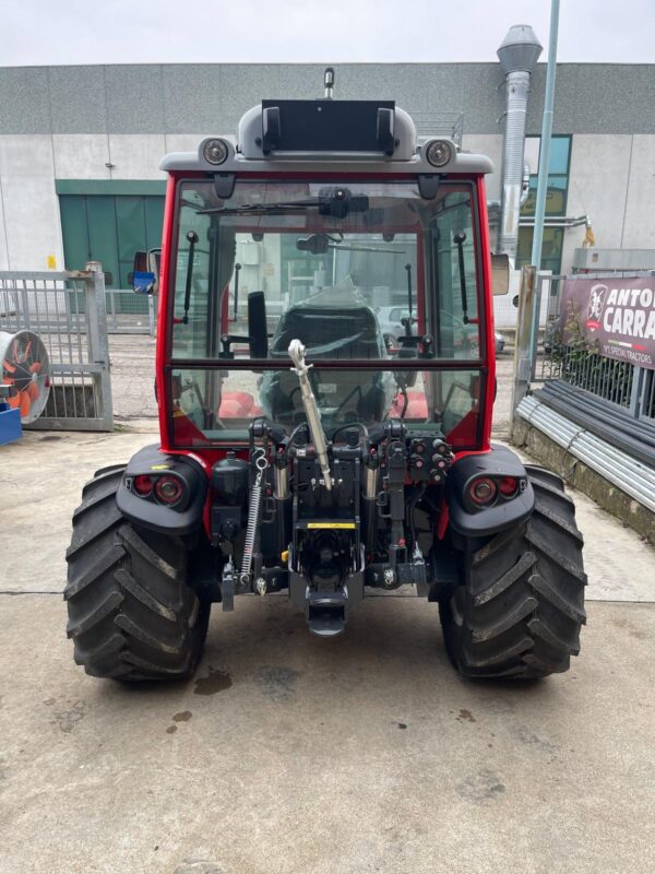 Antonio Carraro TTR 8700 R