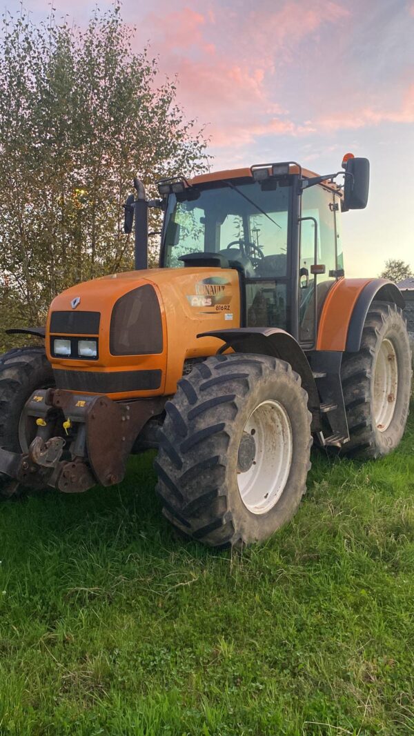 RENAULT ARES 816 RZ – 160 CH – 2004 