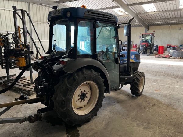 NEW HOLLAND T4030 V