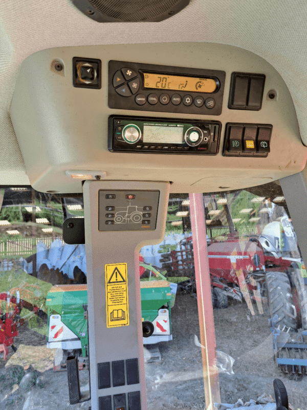 CLAAS AXION 820