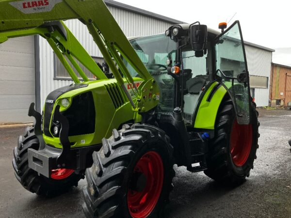 Claas ARION 430 T4F