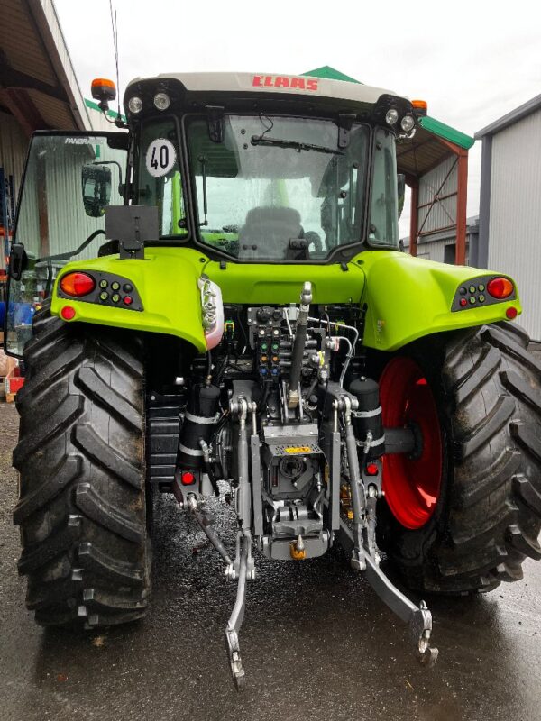 Claas ARION 430 T4F