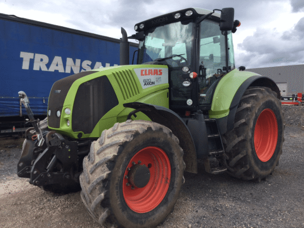 CLAAS AXION 820