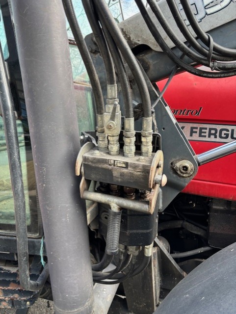 MASSEY FERGUSON 7495 - 200 ch