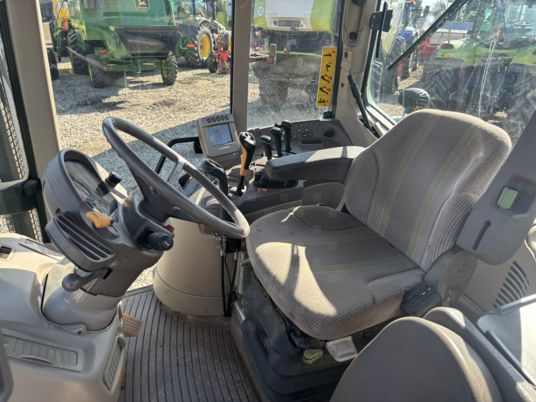 JOHN DEERE 6630 PREMIUM – 135 ch - Chargeur frontal