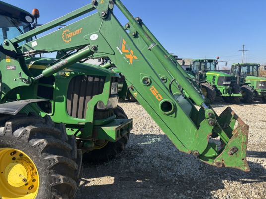 JOHN DEERE 6630 PREMIUM – 135 ch - Chargeur frontal
