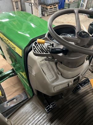 JOHN DEERE 6630 PREMIUM – Performance, confort et fiabilité 