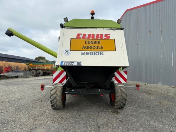 df2ba573-c077-4308-8d6d-7ac51f73dc89 Moissonneuse-batteuse CCLAAS MEDION 340
