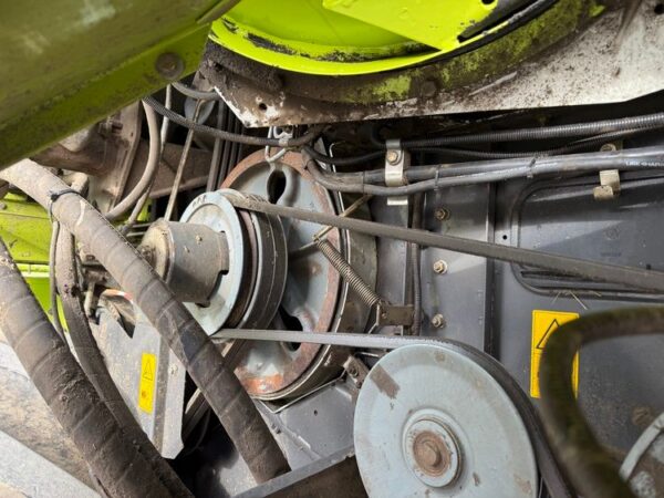 e290a512-a23f-4ff7-a3b4-b94f566c80a4 Moissonneuse-batteuse CCLAAS MEDION 340