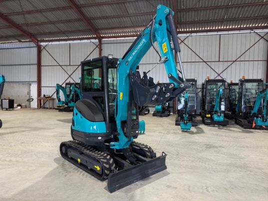 46870977_1777040185_405 MINI-PELLE 2,5 T NUOMAN MACHINERY NM-E25PLUS – NEUVE – 2026